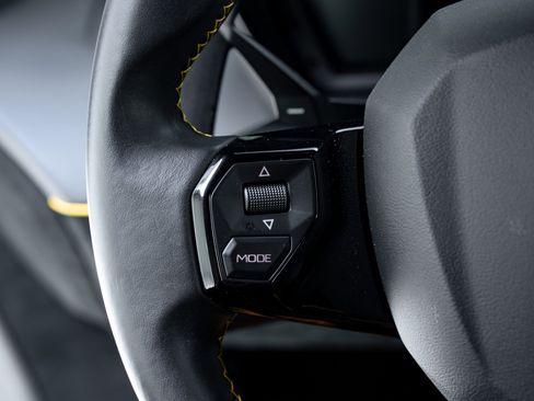 Used 2021 Lamborghini Aventador SVJ image 65