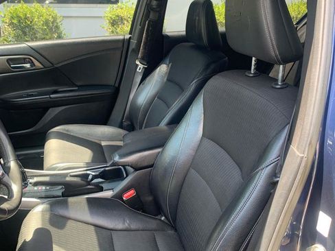 Used 2017 Honda Accord Sport image 7