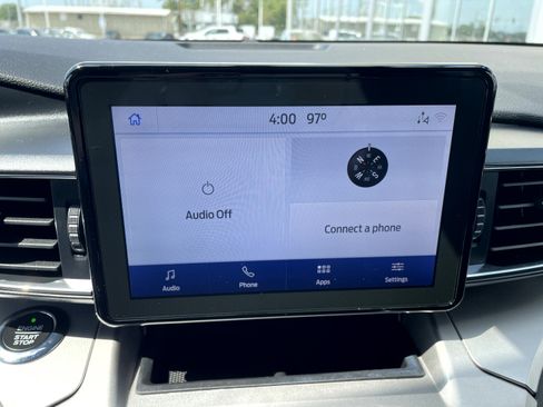 Used 2021 Ford Explorer XLT w/ Equipment Group 202A AWD/4WD image 16