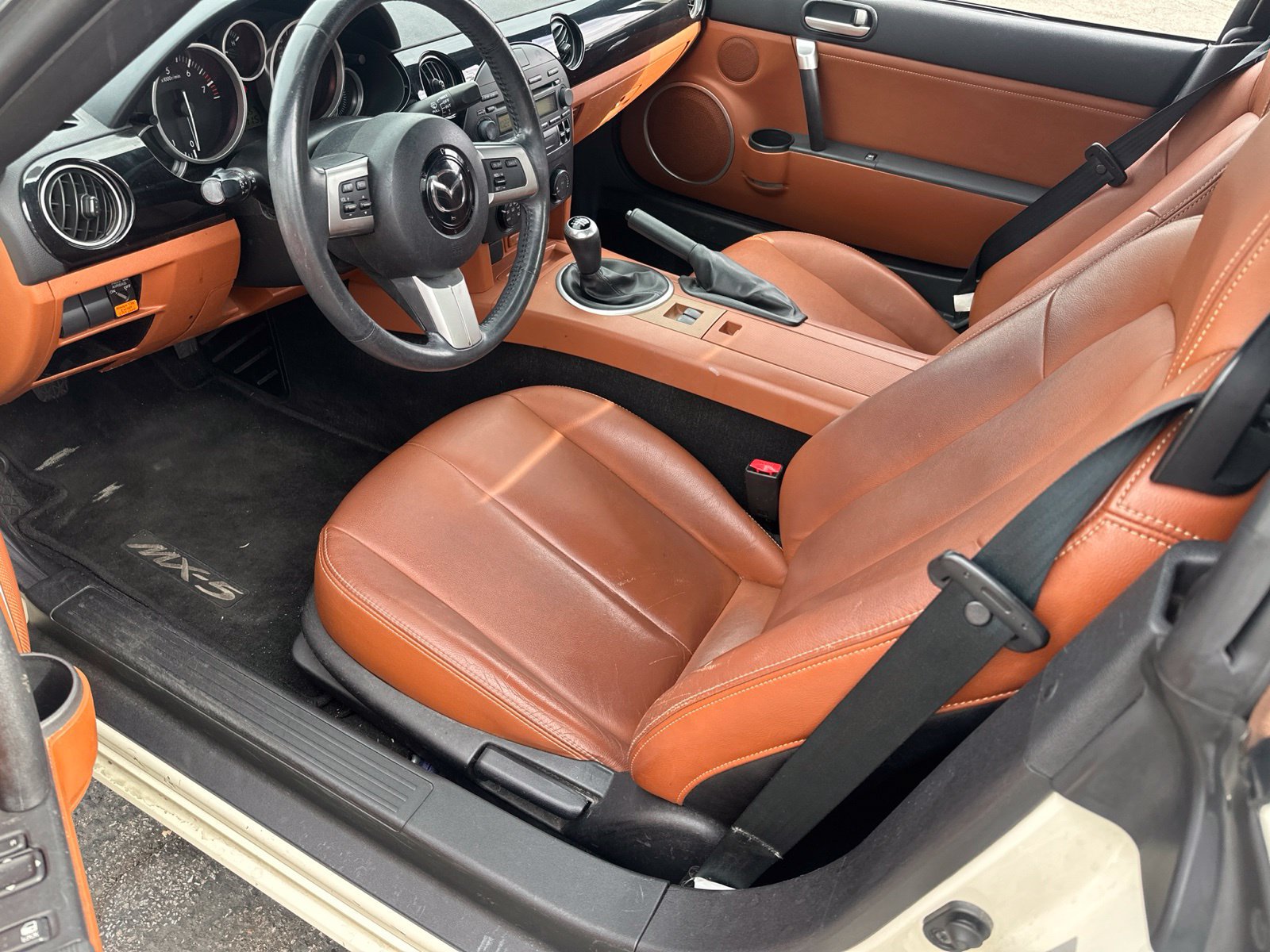 Used 2007 MAZDA MX-5 Miata Grand Touring RWD image 11