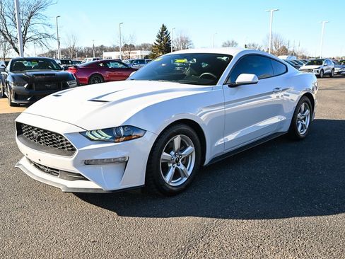 Used 2019 Ford Mustang Coupe image 9