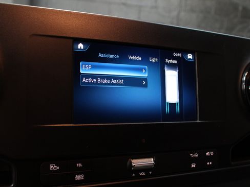 Used 2024 Mercedes-Benz Sprinter 2500 image 57