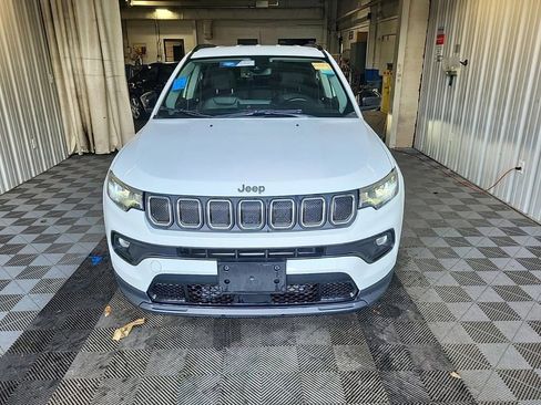 Used 2022 Jeep Compass Latitude AWD/4WD image 6