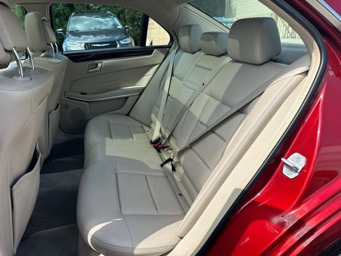 Used 2014 Mercedes-Benz E 350 4MATIC Sedan image 16