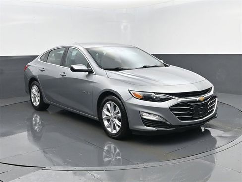 Used 2023 Chevrolet Malibu LT image 3