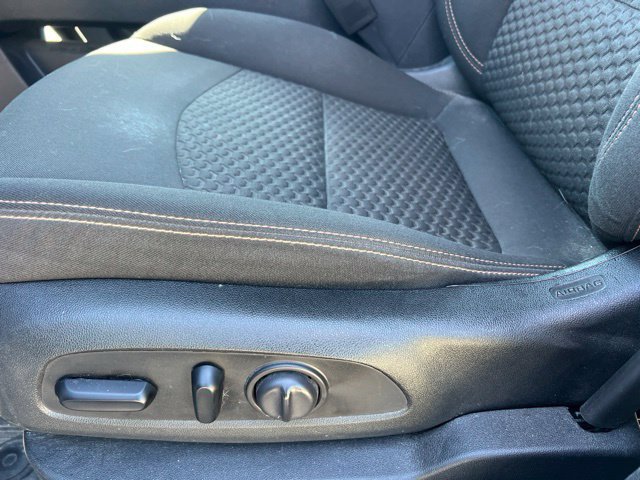 Used 2020 GMC Terrain SLE w/ Driver Convenience Package AWD/4WD image 16