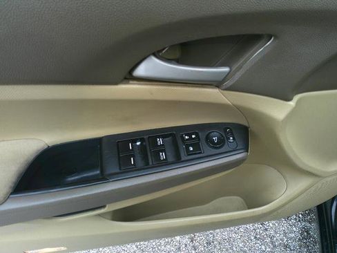 Used 2009 Honda Accord LX-P image 8