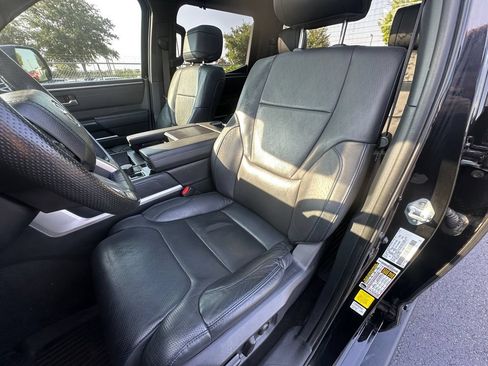 Used 2023 Toyota Tundra Platinum AWD/4WD image 28