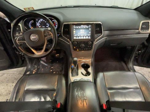 Used 2017 Jeep Grand Cherokee Limited AWD/4WD image 27