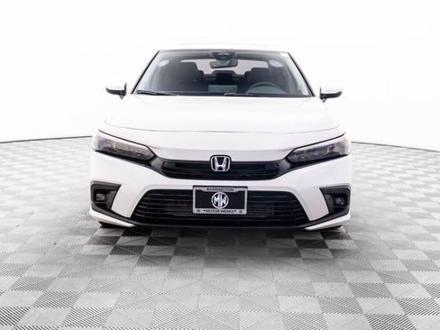 Used 2023 Honda Civic Touring image 9