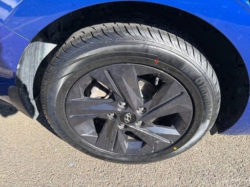 Certified 2023 Hyundai Elantra SEL image 7