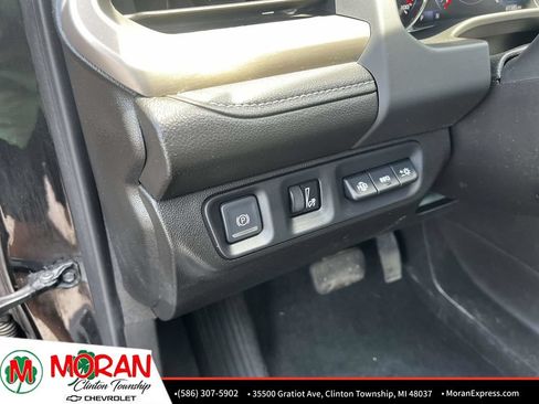 Certified 2022 GMC Acadia Denali w/ GMC Pro Grade Package AWD/4WD image 17