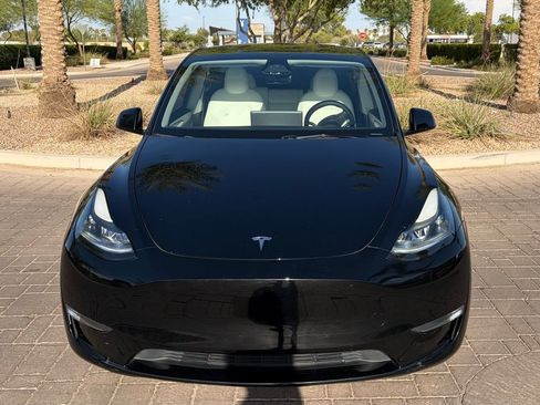 Used 2023 Tesla Model Y Long Range AWD/4WD image 7