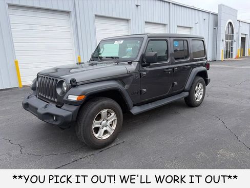 Used 2022 Jeep Wrangler Unlimited Sport w/ Sun And Sound Package AWD/4WD image 3