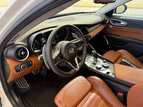 Used 2019 Alfa Romeo Giulia Ti Sport w/ Quick Order Package 22U Sport RWD image 13