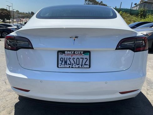 Used 2019 Tesla Model 3 Mid Range RWD image 4