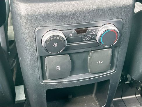 Used 2020 Ford Explorer XLT RWD image 22