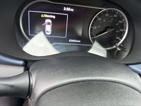 Used 2024 Nissan Versa SV FWD image 11