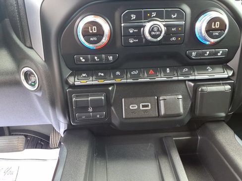 Used 2019 GMC Sierra 1500 SLT w/ SLT Premium Plus Package AWD/4WD image 21