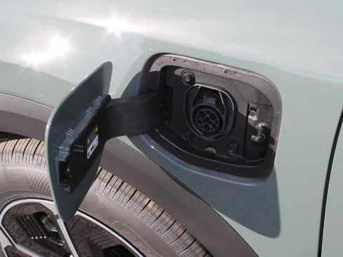 New 2025 Kia Niro EX w/ EX Cold Weather Package image 6