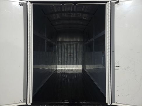 Used 2019 Chevrolet Express 3500 w/ Power Convenience Package image 11