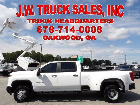 Used 2024 Chevrolet Silverado 3500 W/T w/ WT Fleet Convenience Package image 2