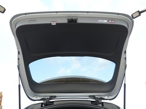 New 2026 Mercedes-Benz GLC 300 4MATIC image 17