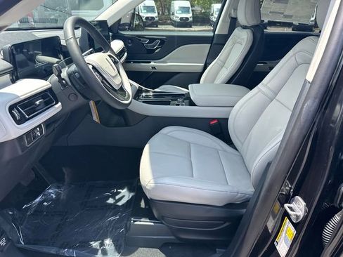 New 2026 Lincoln Aviator Reserve RWD image 10