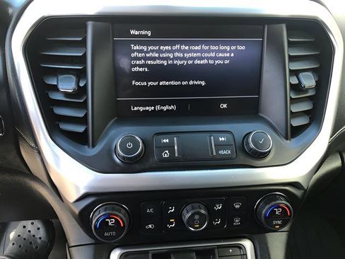 Used 2020 GMC Acadia SLT image 24