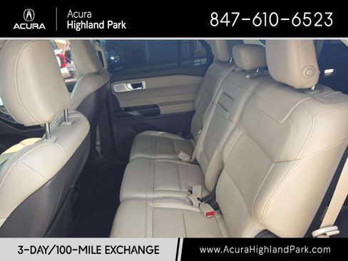 Used 2020 Ford Explorer Platinum w/ Premium Technology Package AWD/4WD image 7