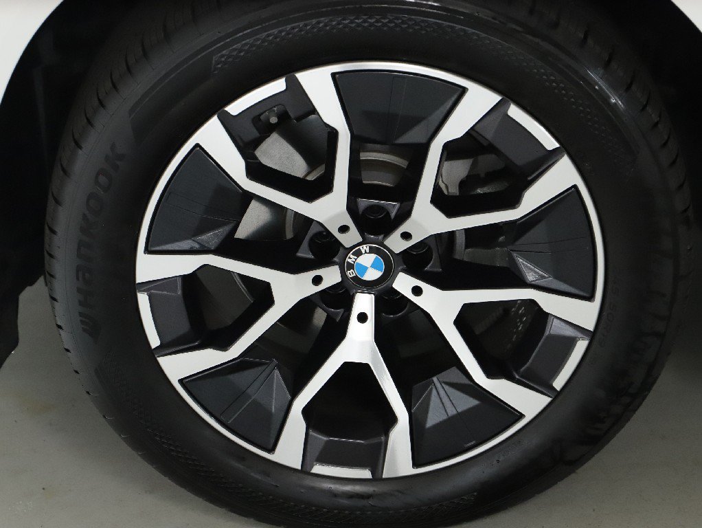 Used 2026 BMW X3 xDrive30i w/ Convenience Package AWD/4WD image 39