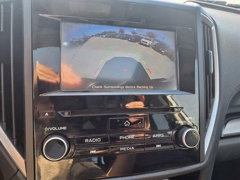 Used 2020 Subaru Forester Premium image 17