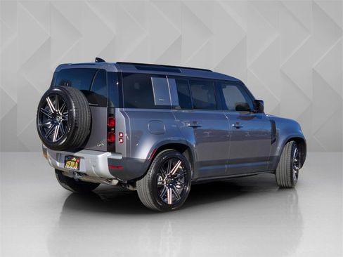 Used 2021 Land Rover Defender 110 S image 8