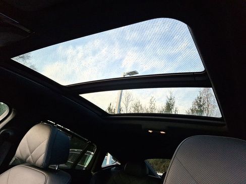 Used 2023 BMW X6 M50i w/ Executive Package image 11