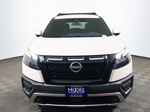 Used 2024 Nissan Pathfinder Rock Creek AWD/4WD image 2