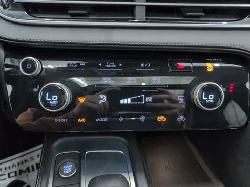 Used 2025 INFINITI QX60 Luxe image 41