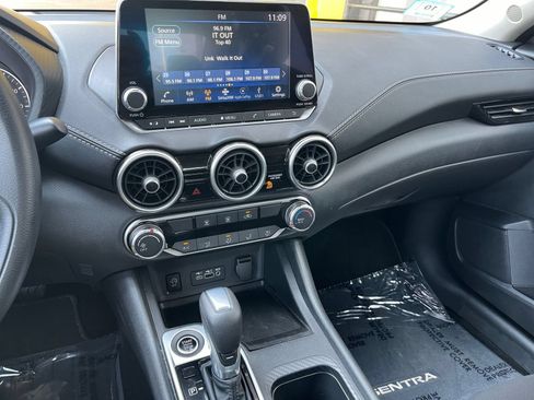 Used 2025 Nissan Sentra SV FWD image 17