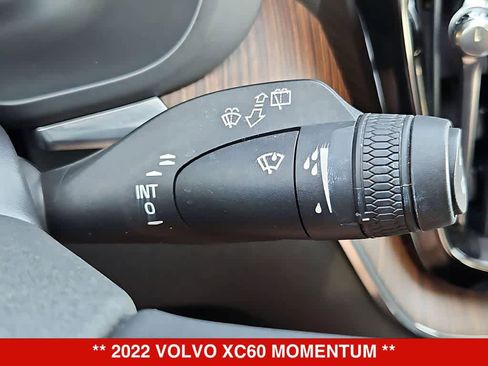 Used 2022 Volvo XC60 B5 Momentum AWD/4WD image 28