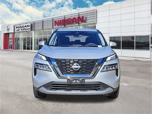 Certified 2023 Nissan Rogue SV image 2