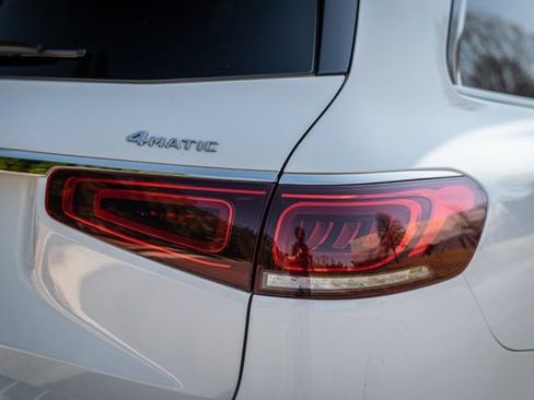 Used 2022 Mercedes-Benz GLS 450 4MATIC w/ AMG Line Exterior image 17