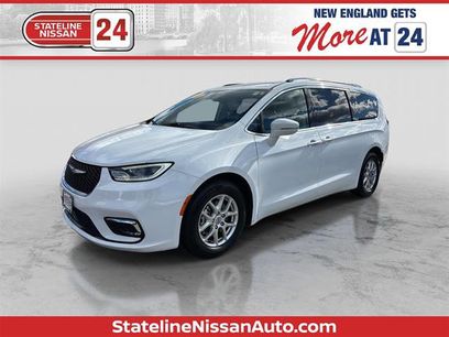 Used 2021 Chrysler Pacifica Touring-L