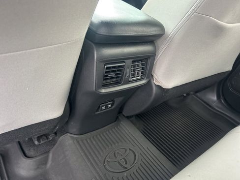 Used 2020 Toyota RAV4 XLE image 14