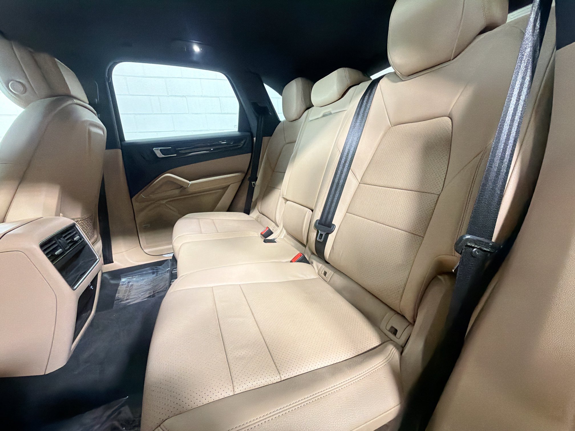 Certified 2023 Porsche Cayenne AWD/4WD image 20