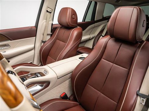 Used 2021 Mercedes-Benz Maybach GLS 600 4MATIC image 19