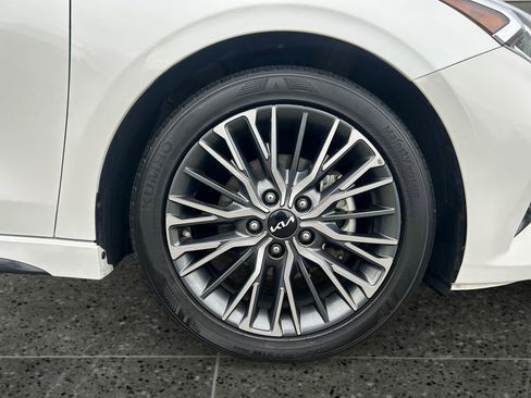 Used 2023 Kia Forte GT-Line w/ GT-Line Premium Package image 9