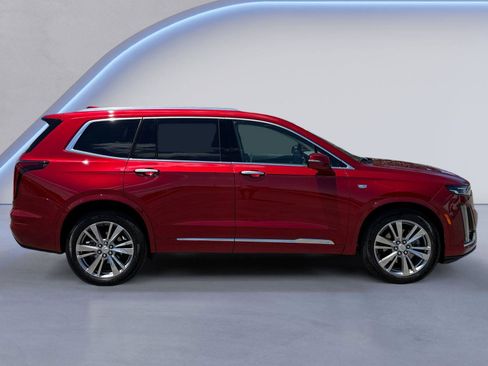 Used 2024 Cadillac XT6 Premium Luxury w/ Technology Package AWD/4WD image 2