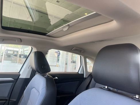 New 2026 Volkswagen Jetta SE FWD image 28