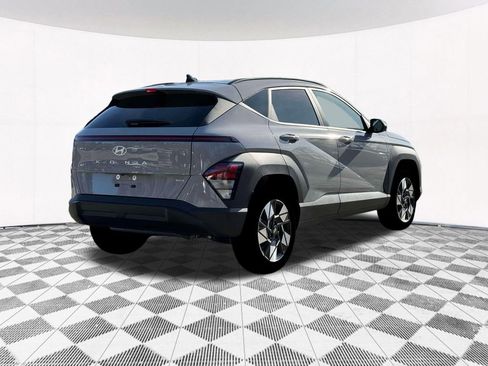 Used 2025 Hyundai Kona SEL image 11