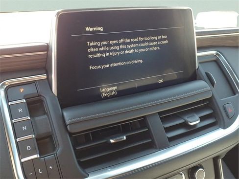 Used 2021 Chevrolet Tahoe Z71 w/ Z71 Signature Package image 18