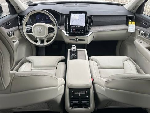 New 2026 Volvo XC90 B6 Ultra w/ Protection Package image 11